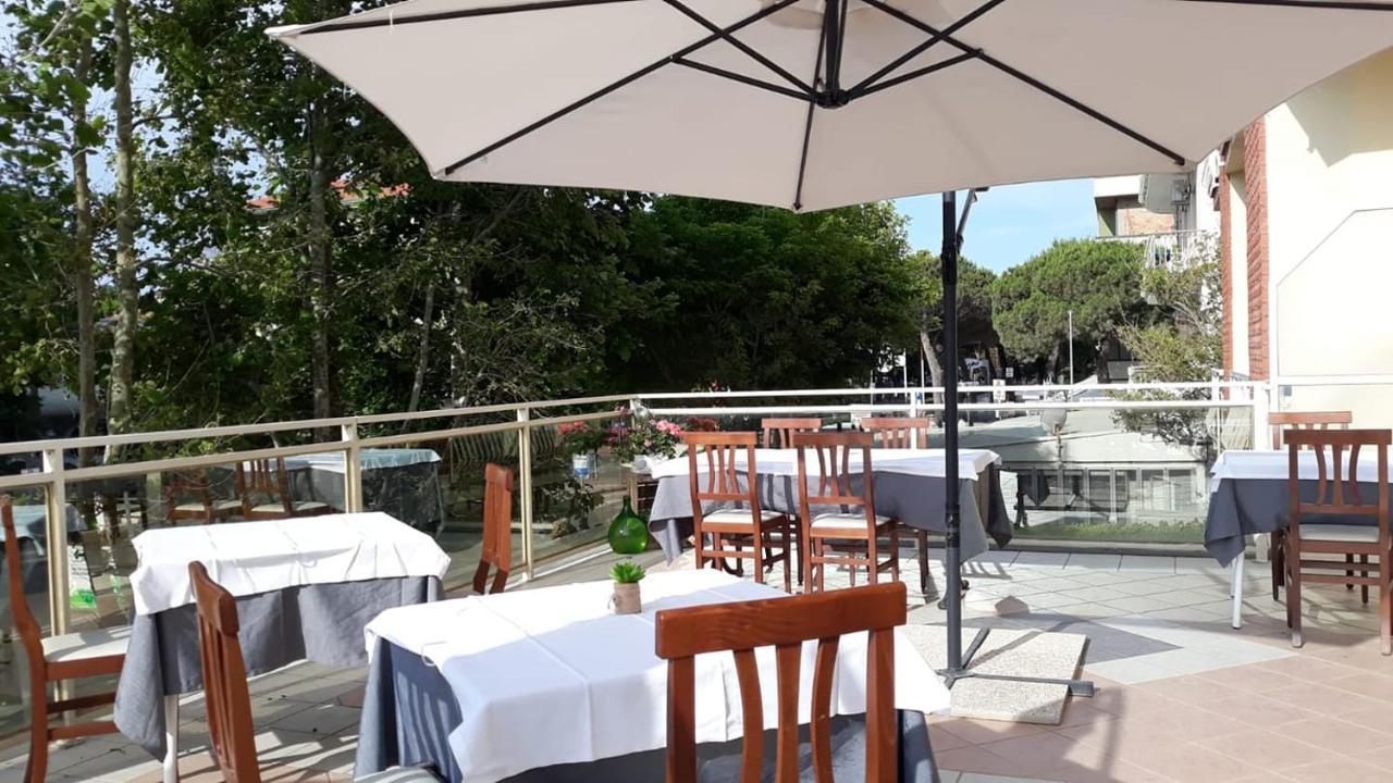 Hotel Buenos Aires Cervia Eksteriør billede