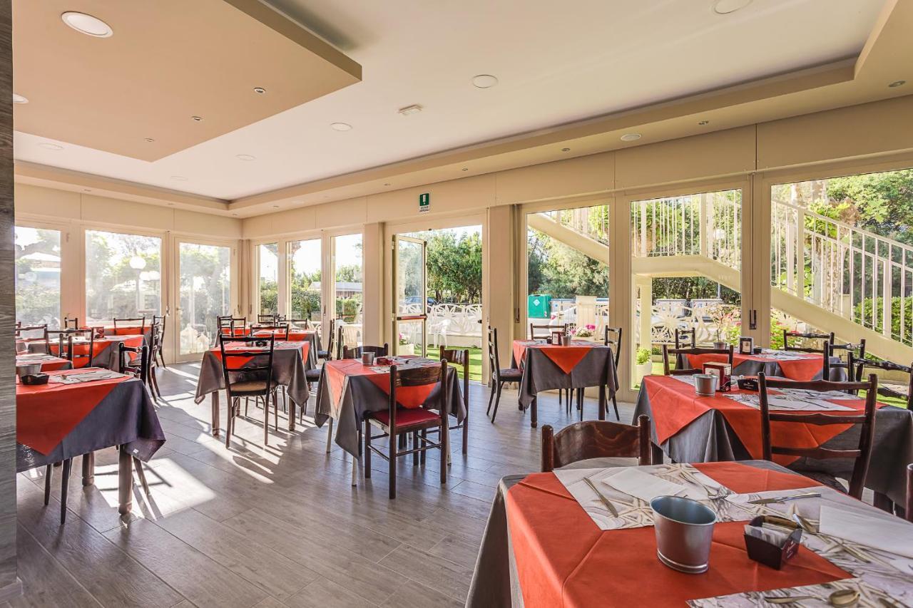 Hotel Buenos Aires Cervia Eksteriør billede