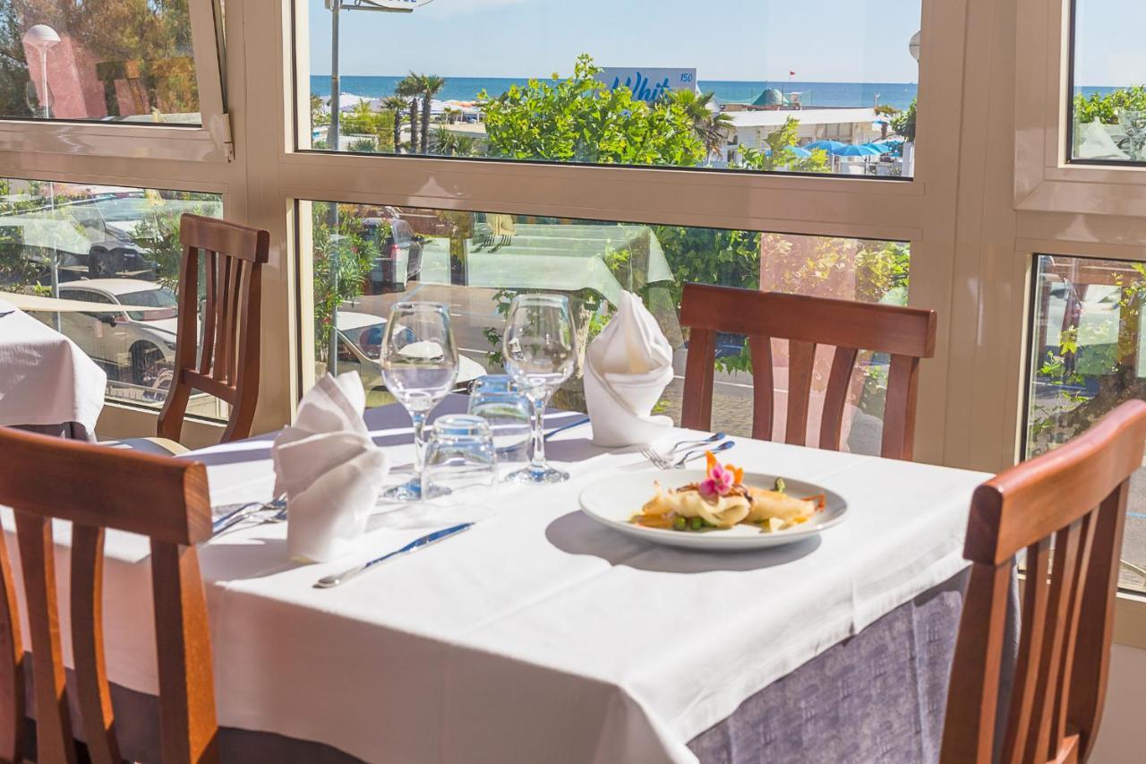 Hotel Buenos Aires Cervia Eksteriør billede