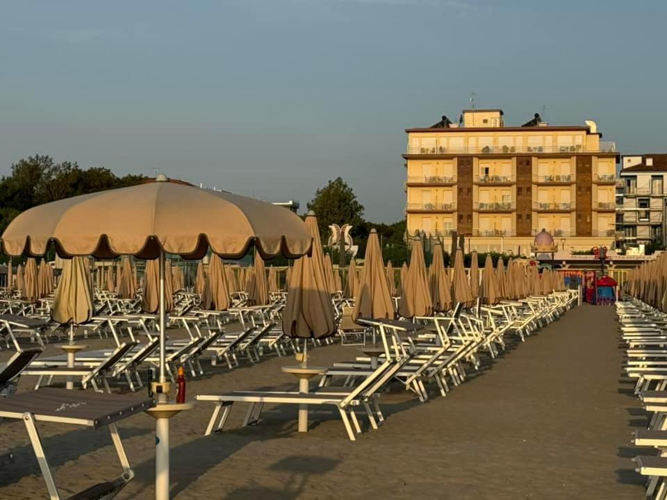 Hotel Buenos Aires Cervia Eksteriør billede